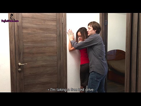 ❤️ Onye na-ahụ maka sexy na-akụ ọtụ ya n'ụzọ anụ ahụ mgbe ọ na-ere ụlọ ya - Krempai Mmekọahụ mara mma na%ig.pornodil.ru ﹏